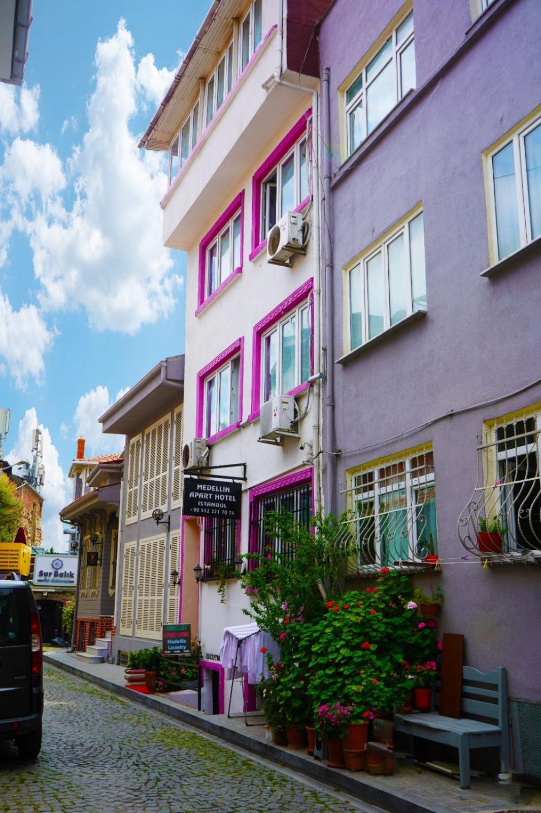 Medellin Apart Hotel Istanbulská provincie Exteriér fotografie
